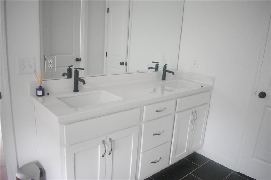 3596 Silvery Way