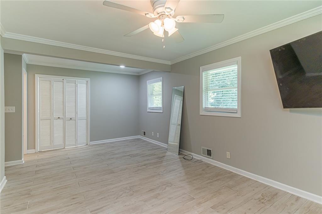 394 Dorsey Circle SW