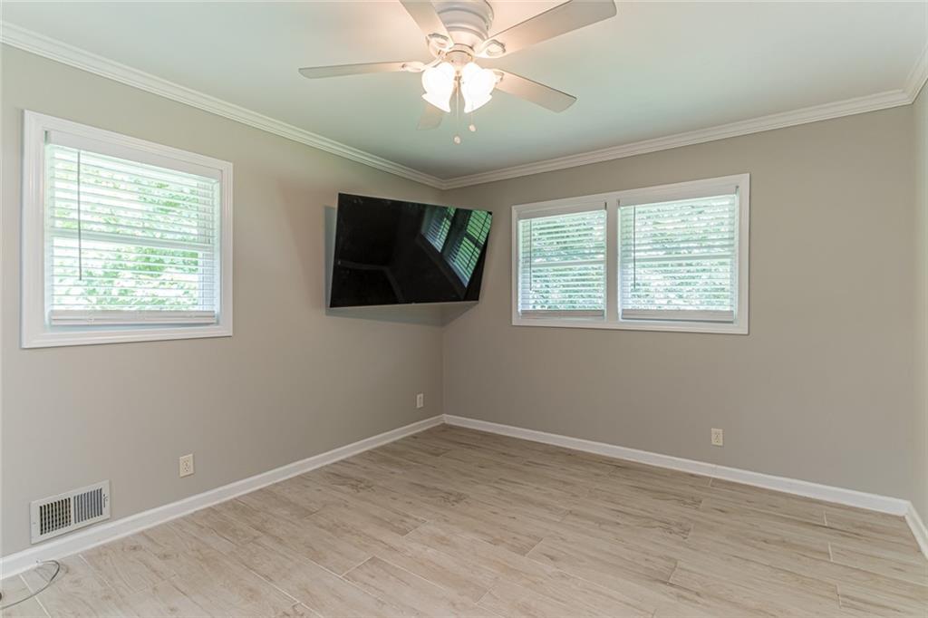 394 Dorsey Circle SW