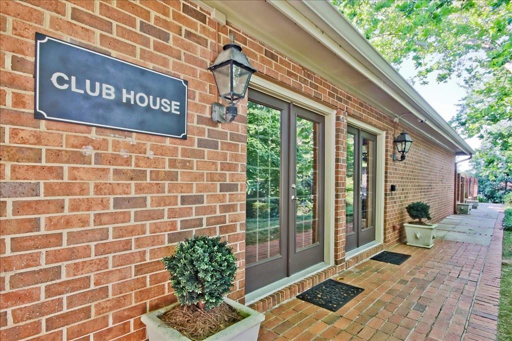 26 Willow Glen NE