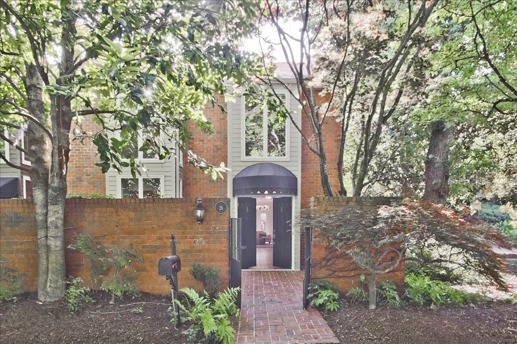 26 Willow Glen NE