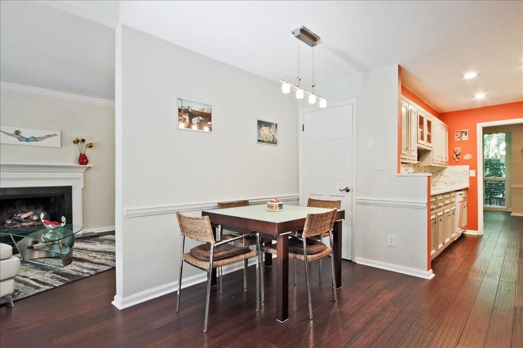 26 Willow Glen NE