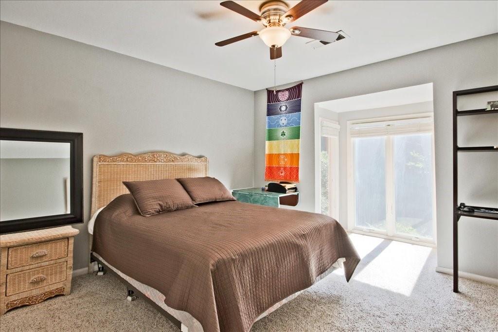 26 Willow Glen NE