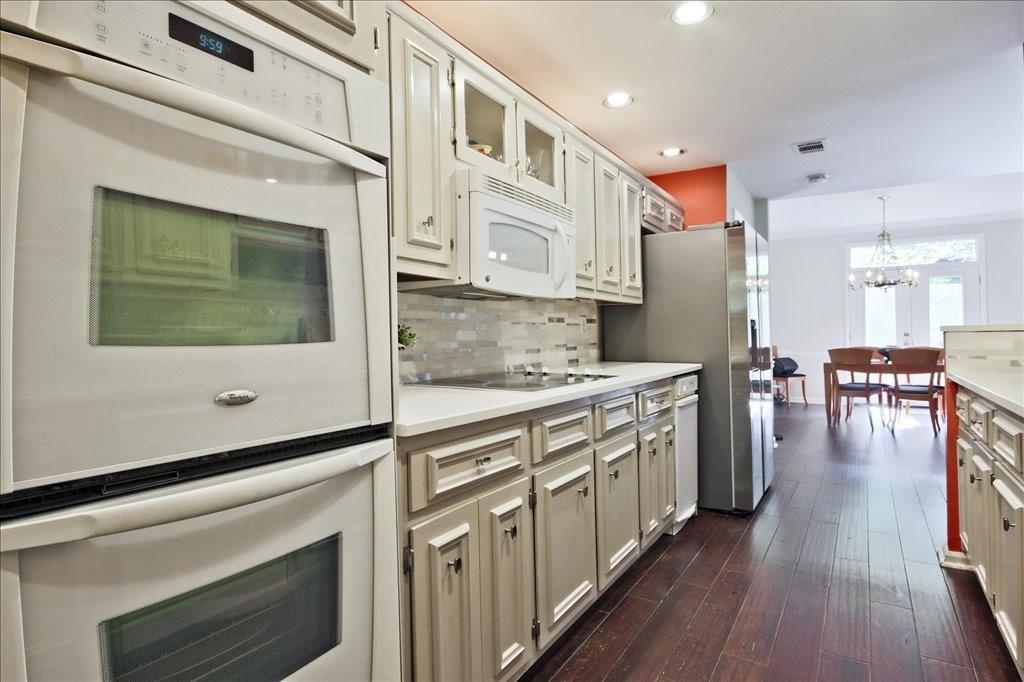 26 Willow Glen NE