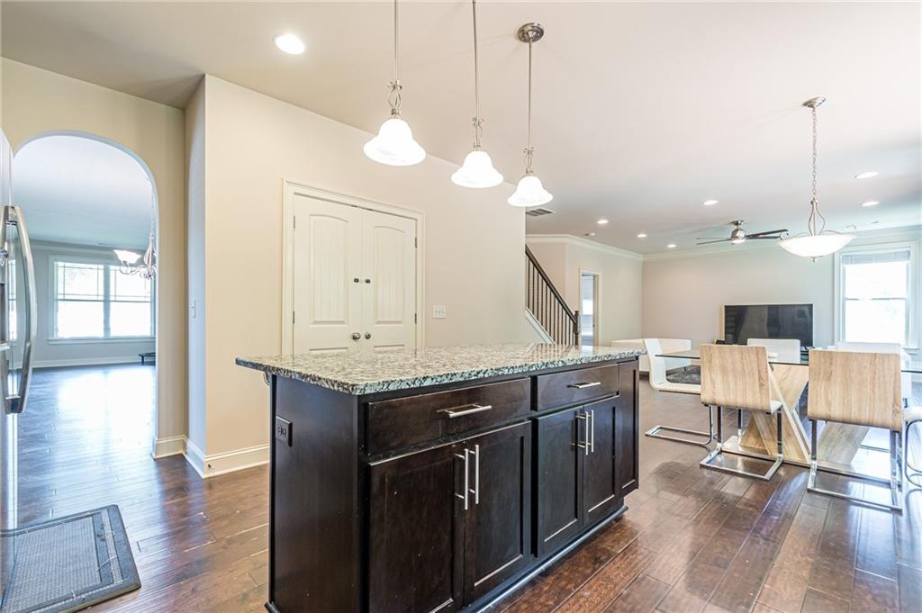 2742 Collins Cove Avenue