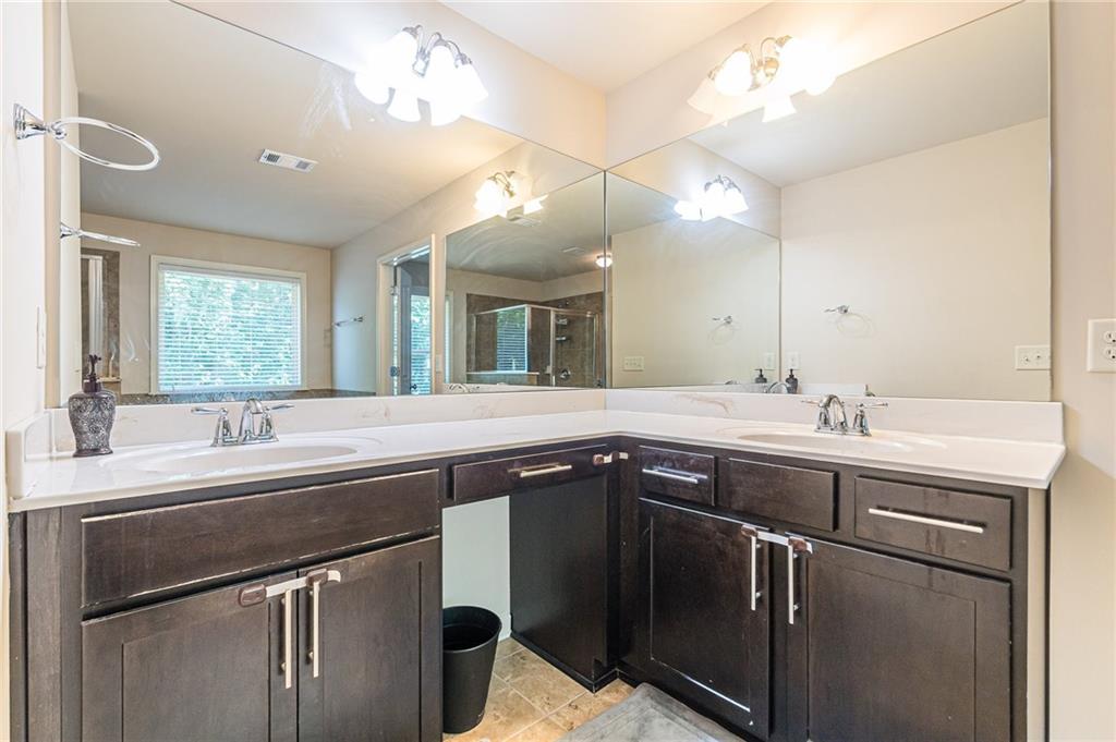 2742 Collins Cove Avenue