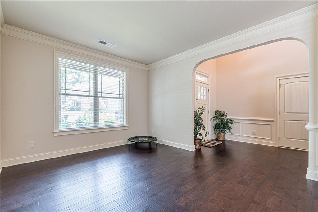 2742 Collins Cove Avenue