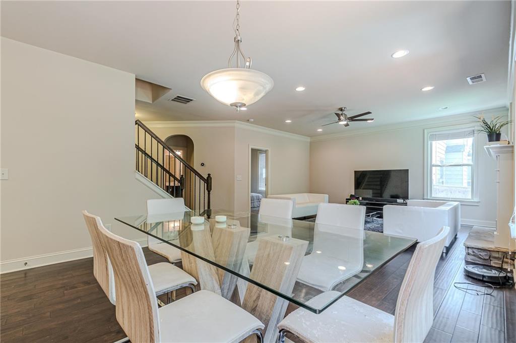 2742 Collins Cove Avenue