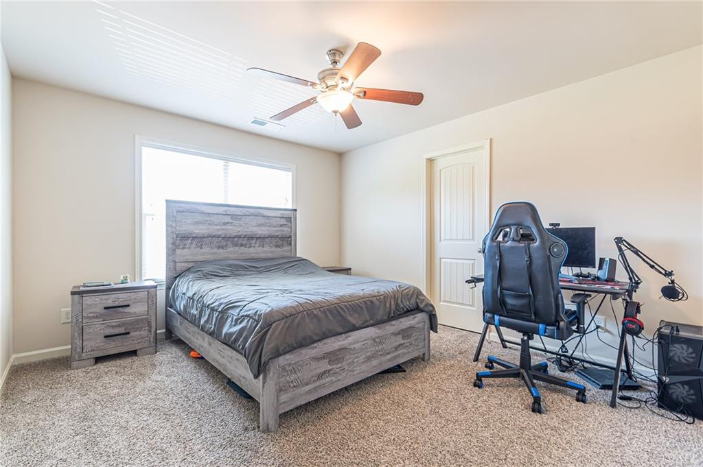 2742 Collins Cove Avenue