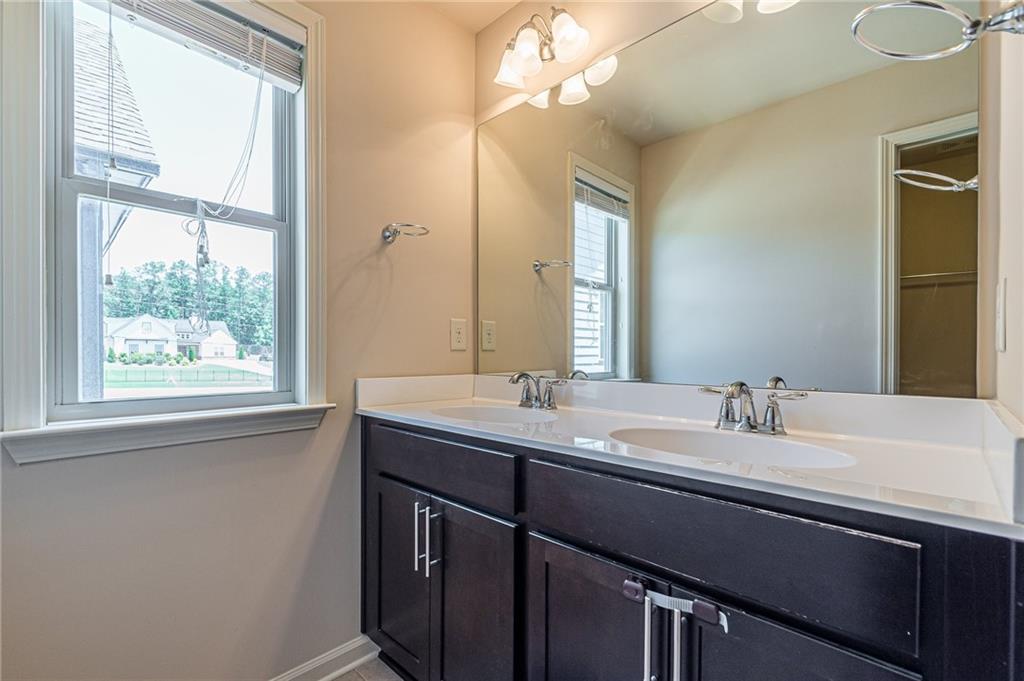 2742 Collins Cove Avenue