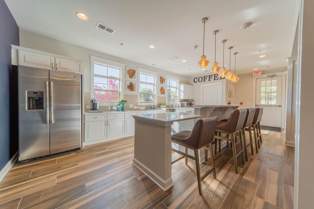 3587 Fishpond Circle