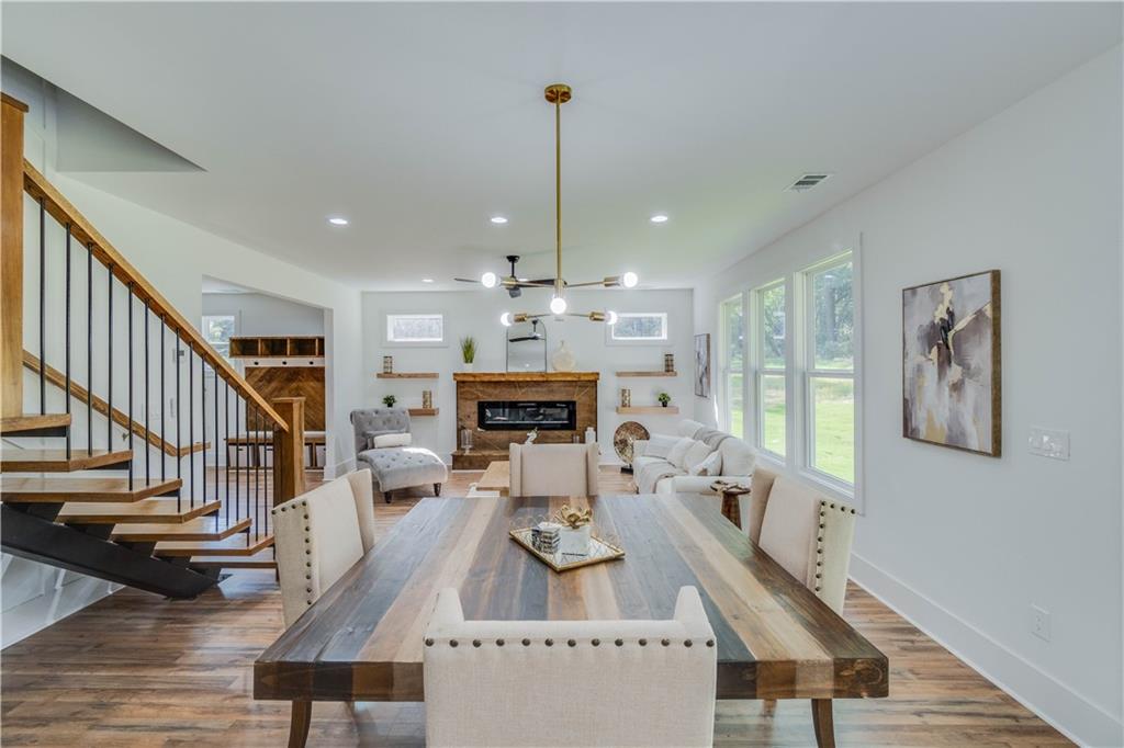 3277 Village Glen Drive