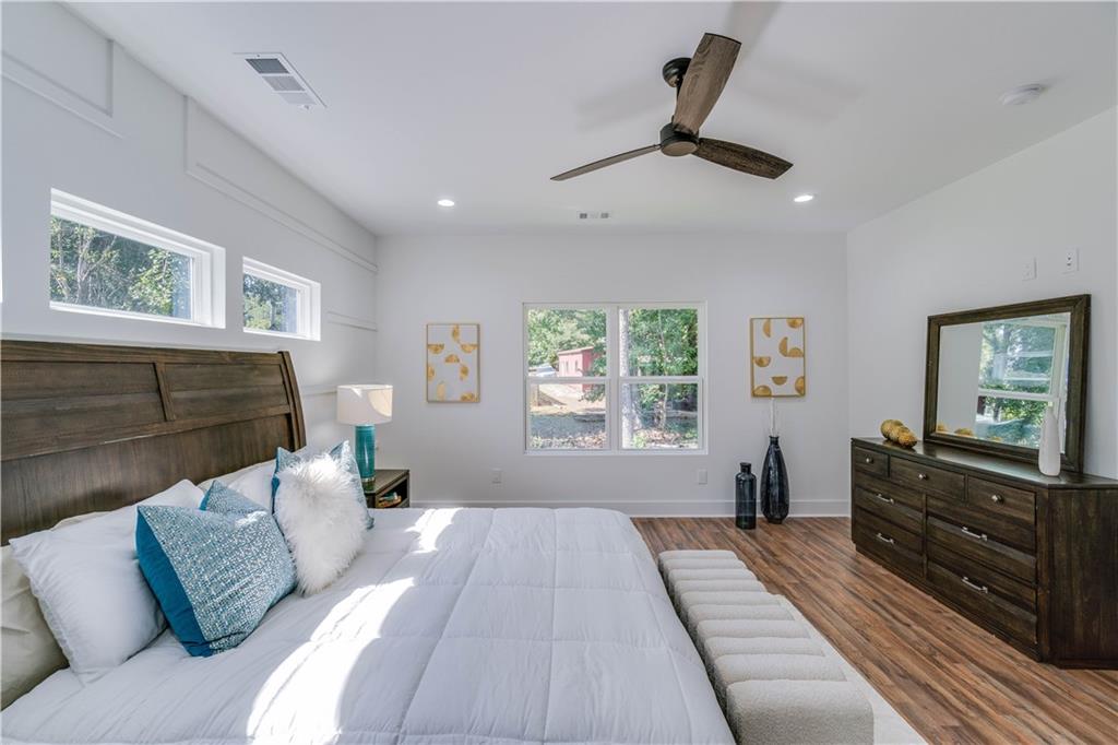 3277 Village Glen Drive