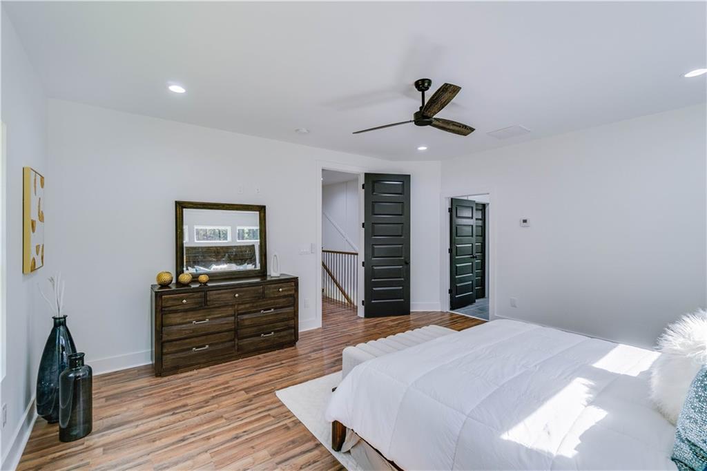 3277 Village Glen Drive