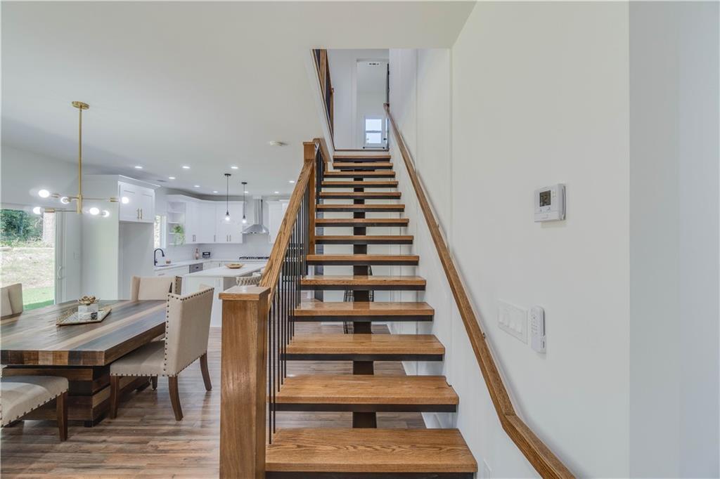 3277 Village Glen Drive