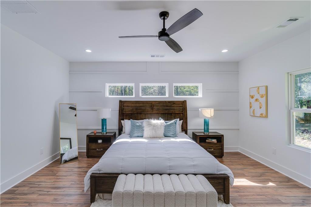 3277 Village Glen Drive