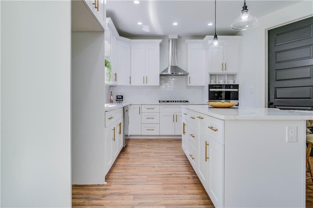 3277 Village Glen Drive