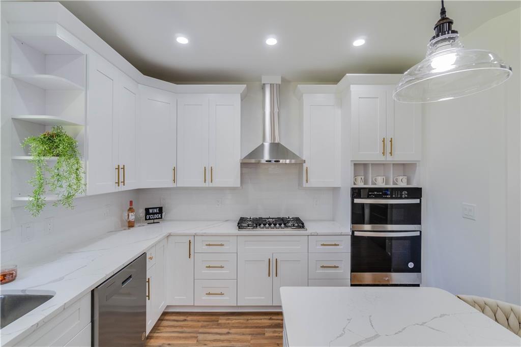 3277 Village Glen Drive