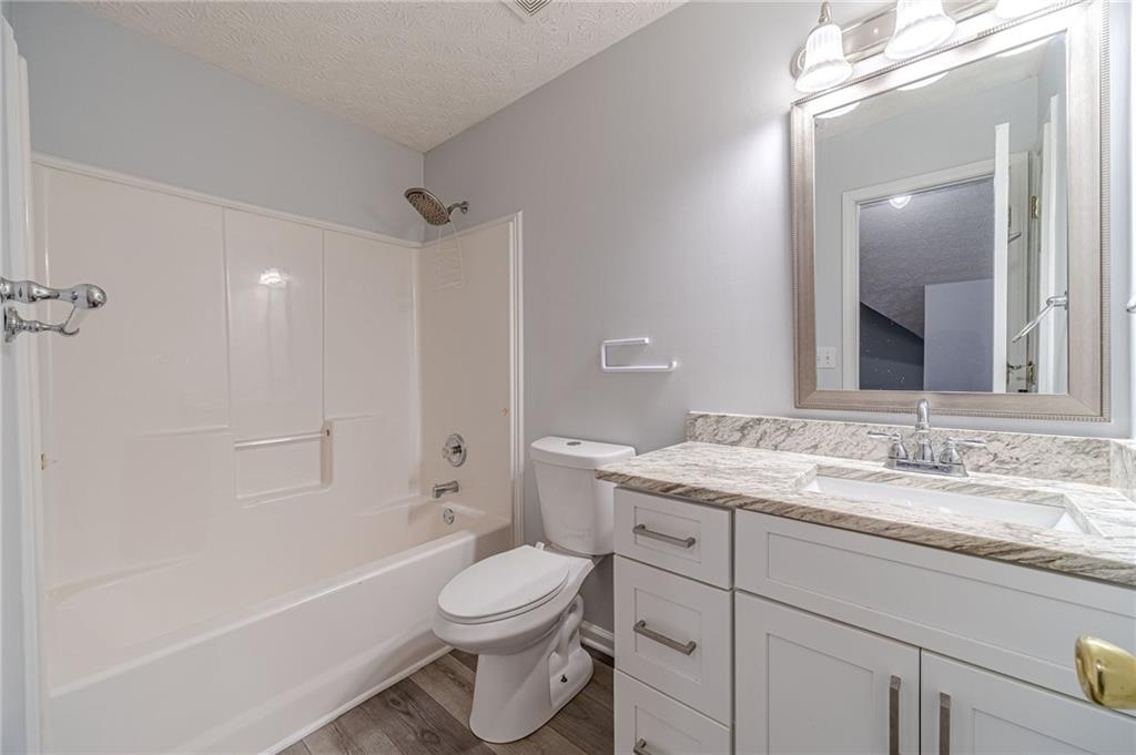 1800 Alcovy Oaks Court