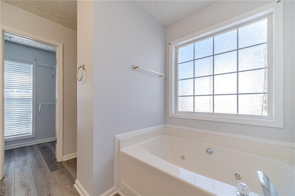 1800 Alcovy Oaks Court