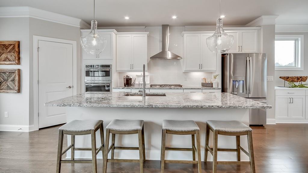 1696 Lansmere Street SW