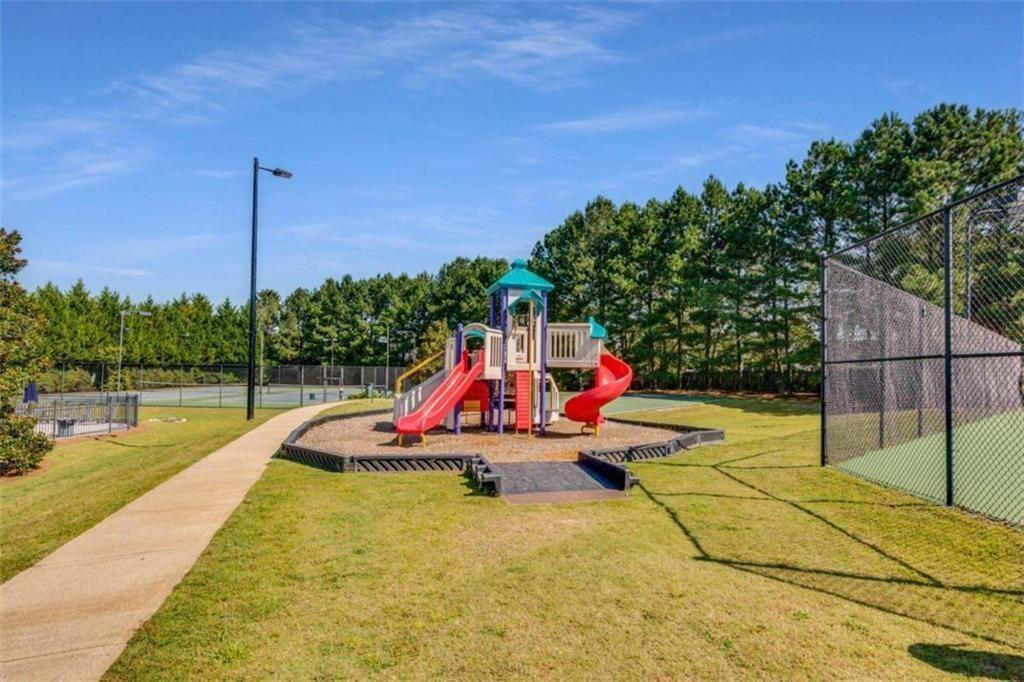 945 Eno Pointe