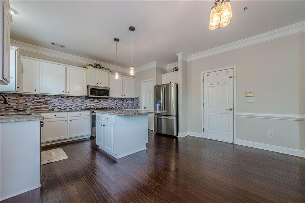 890 Sapphire Lane
