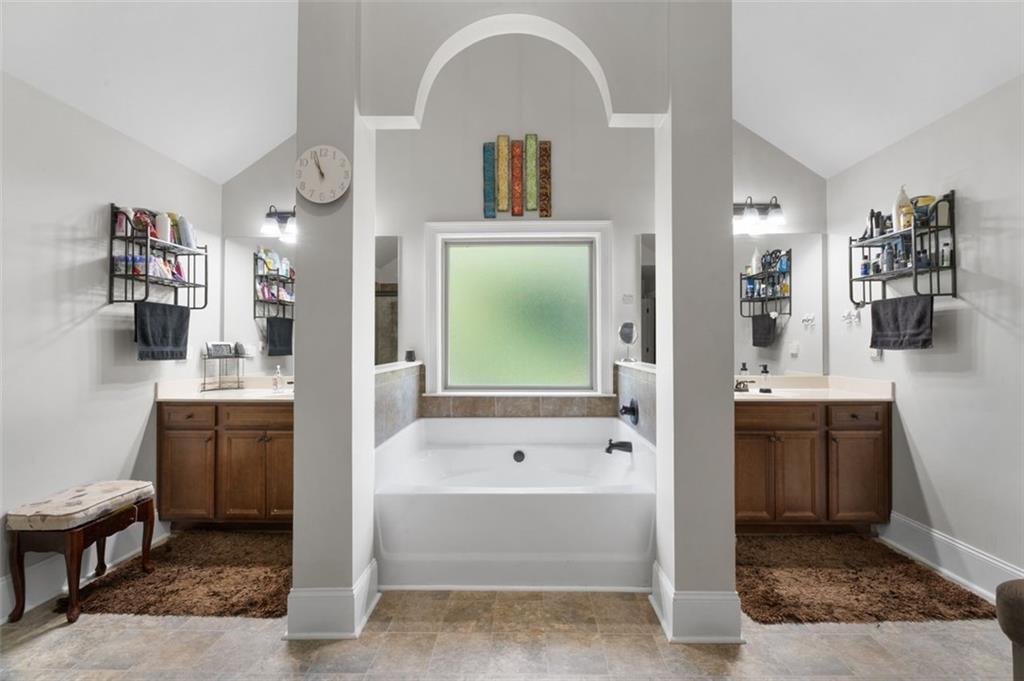 3227 HOLLOWSTONE Drive