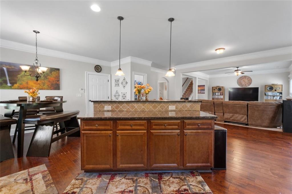 3227 HOLLOWSTONE Drive
