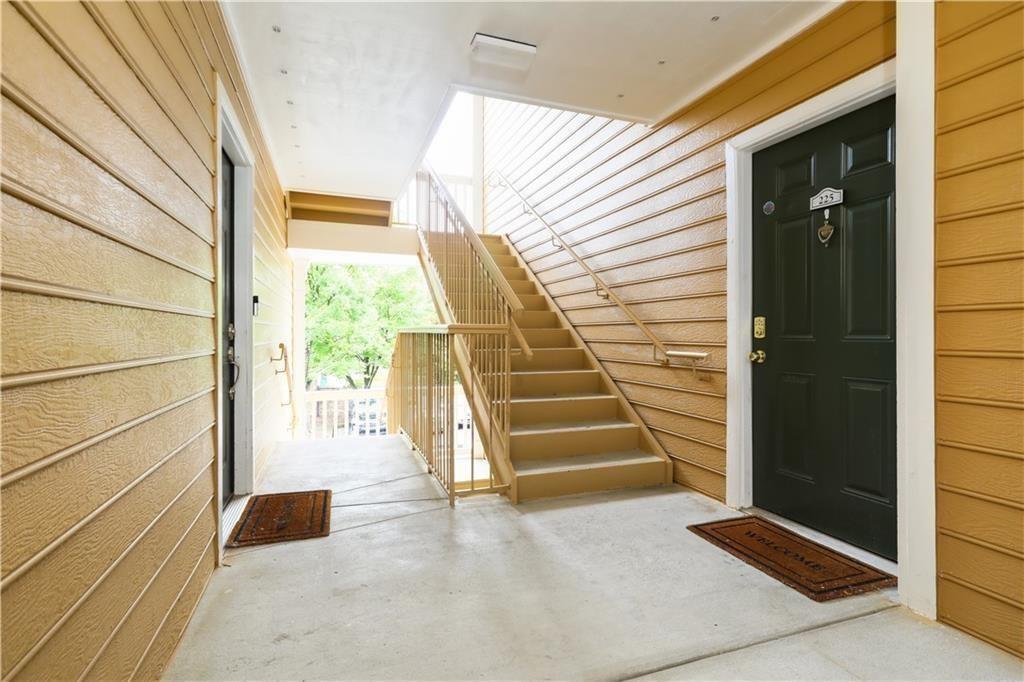 225 BENTLEY Place