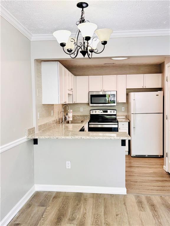 225 BENTLEY Place