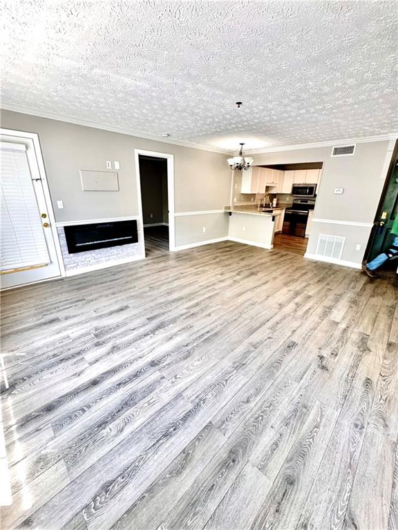 225 BENTLEY Place