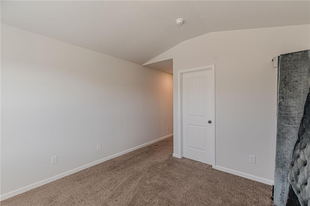 4876 Elm Leaf Drive SW