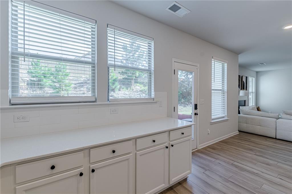 4876 Elm Leaf Drive SW