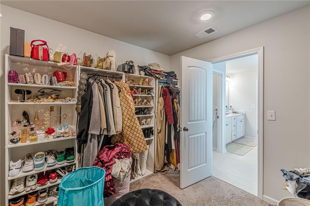 4876 Elm Leaf Drive SW