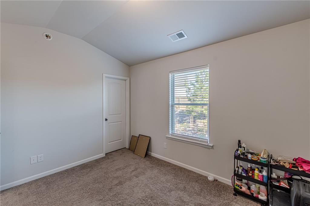 4876 Elm Leaf Drive SW