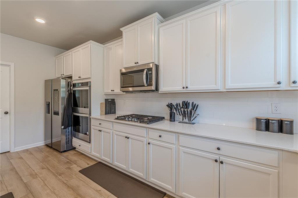 4876 Elm Leaf Drive SW