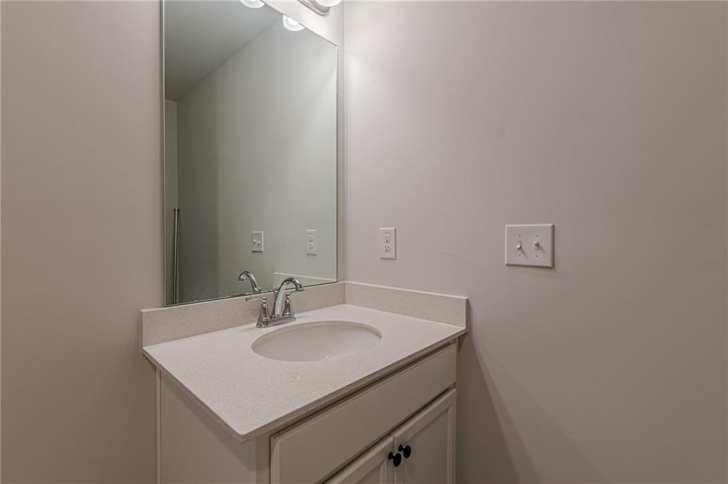 4876 Elm Leaf Drive SW