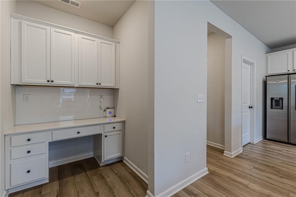 4876 Elm Leaf Drive SW