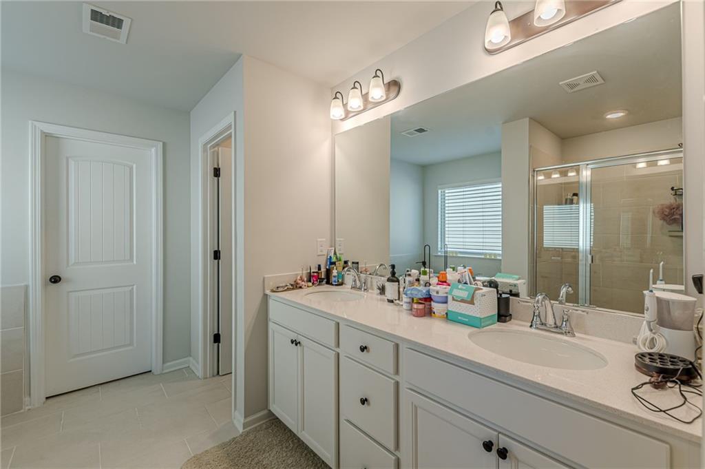 4876 Elm Leaf Drive SW