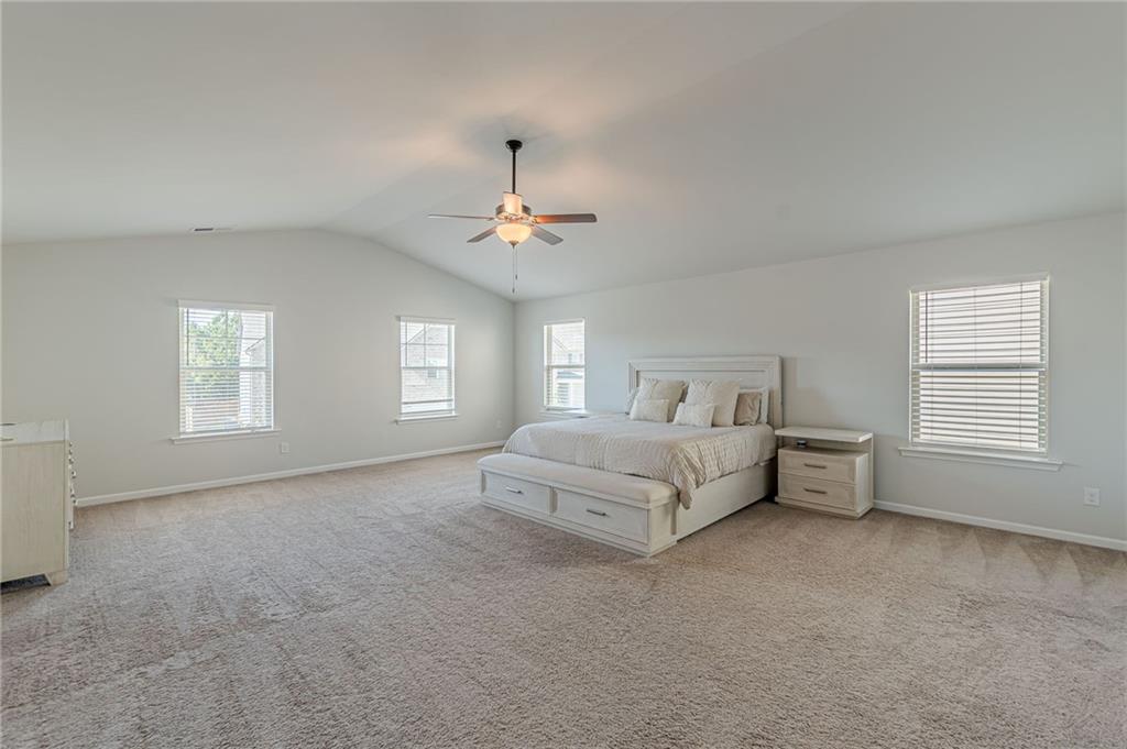 4876 Elm Leaf Drive SW