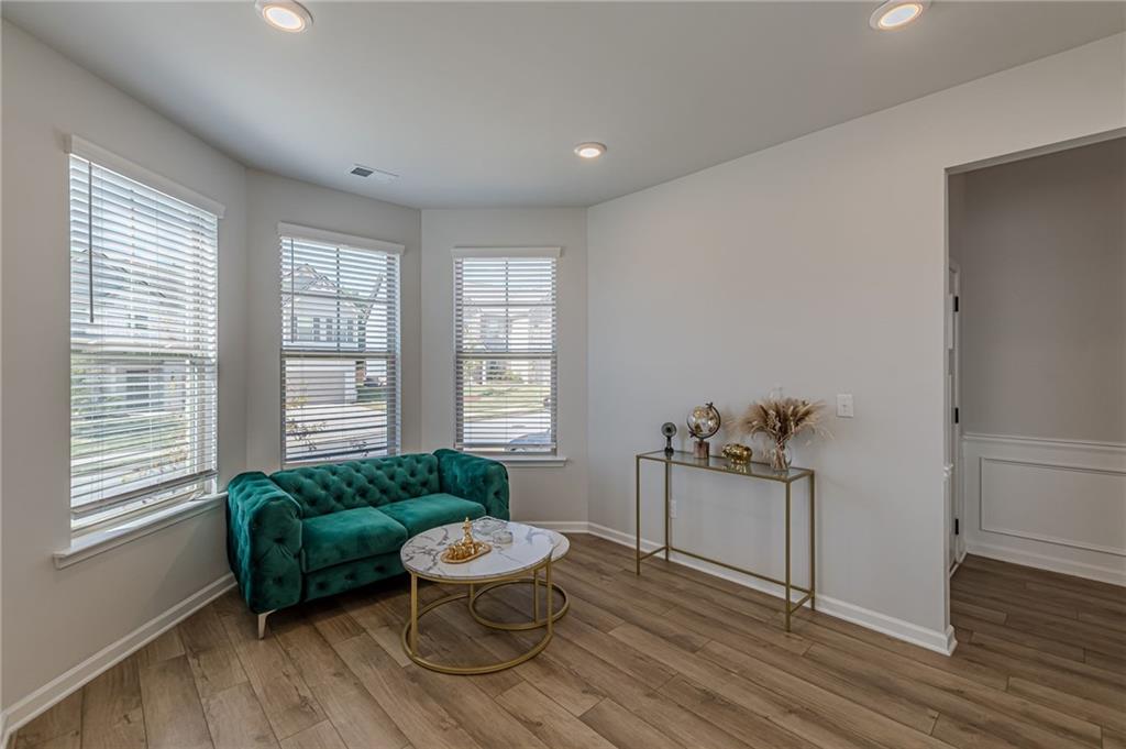 4876 Elm Leaf Drive SW