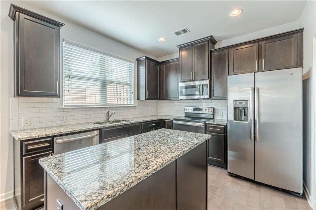 5725 Radford Loop