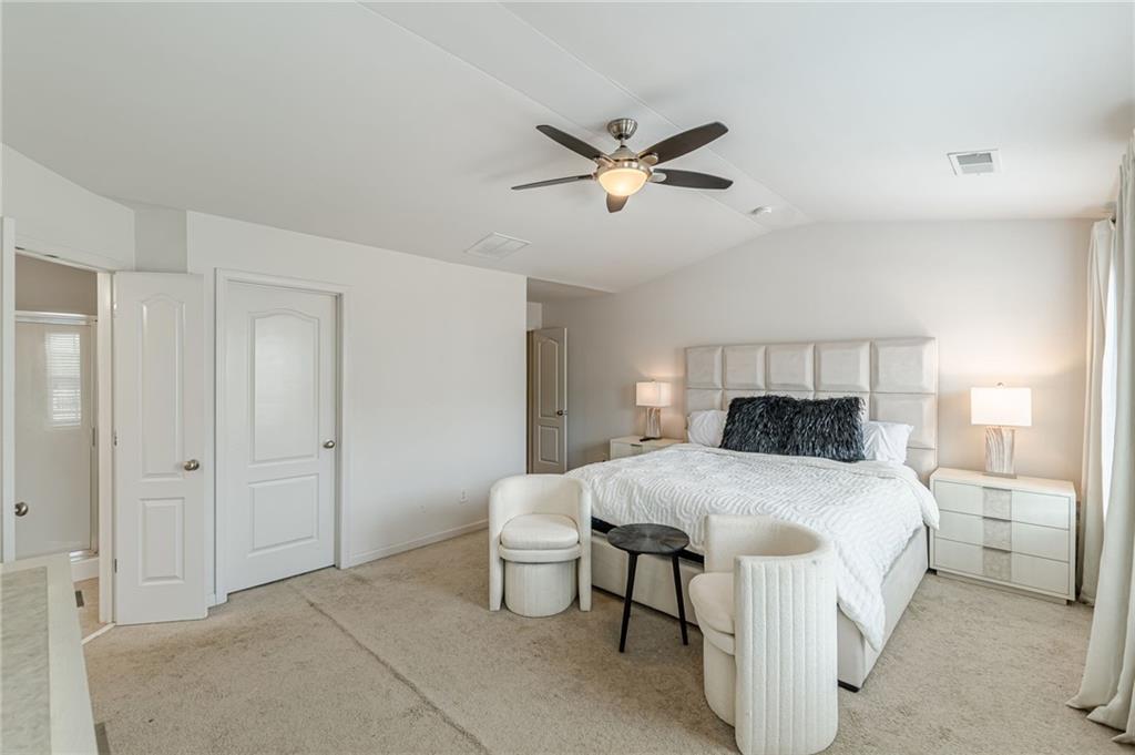5725 Radford Loop