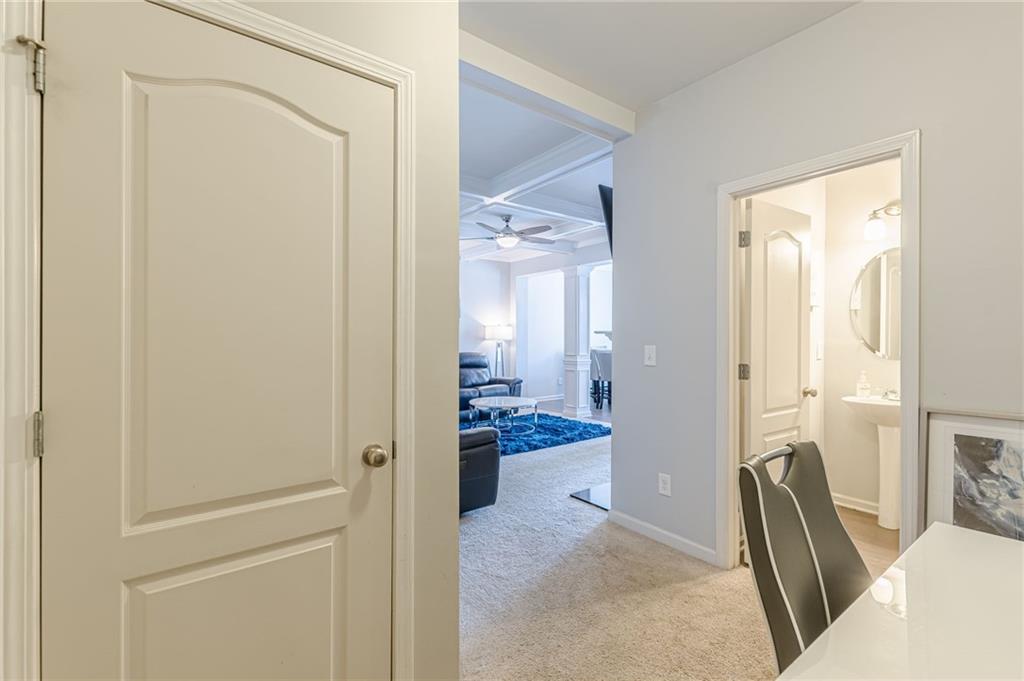 5725 Radford Loop