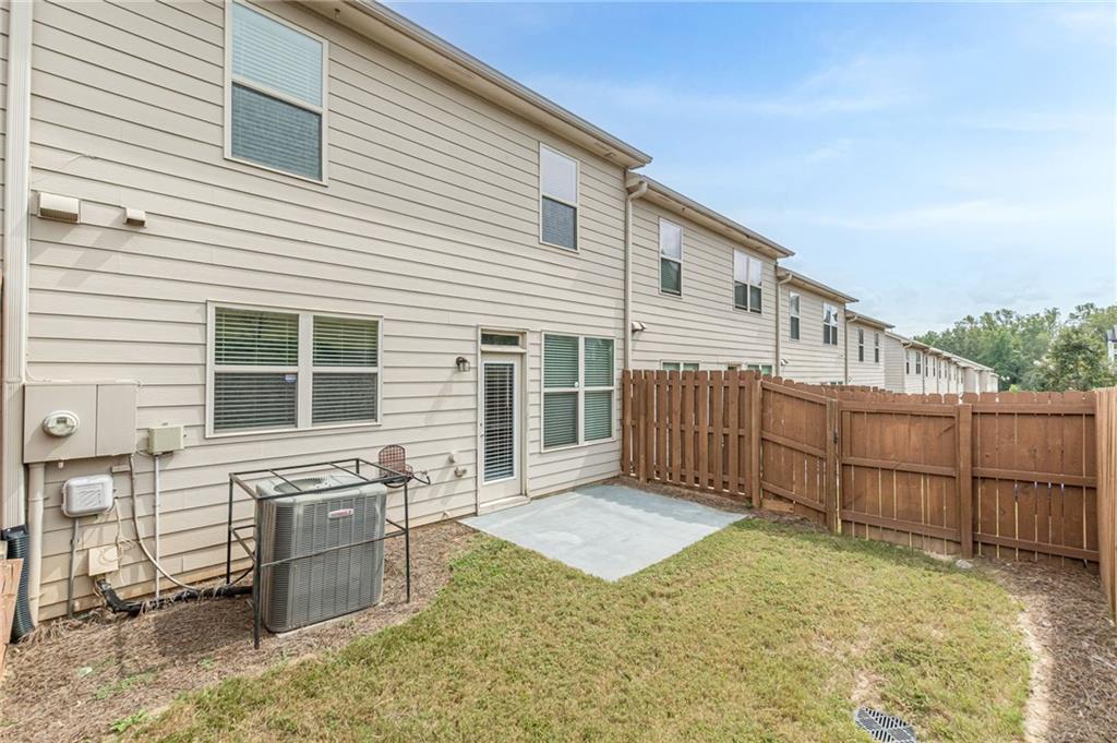 5725 Radford Loop