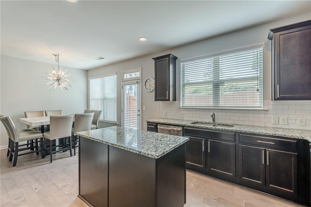 5725 Radford Loop