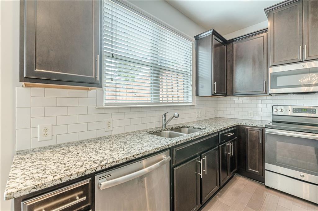 5725 Radford Loop
