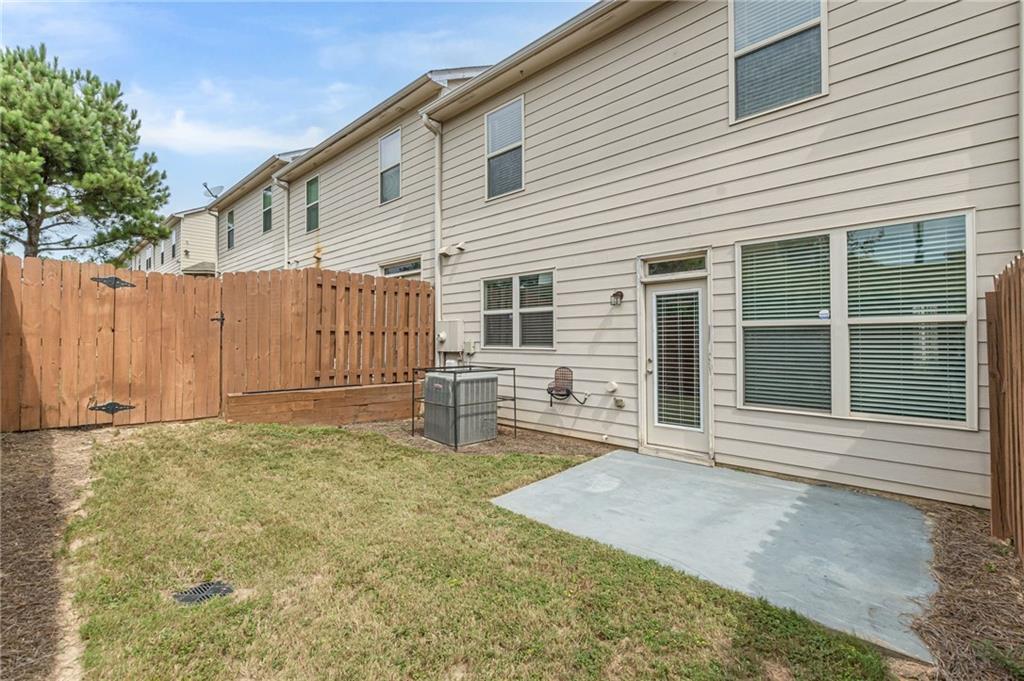 5725 Radford Loop