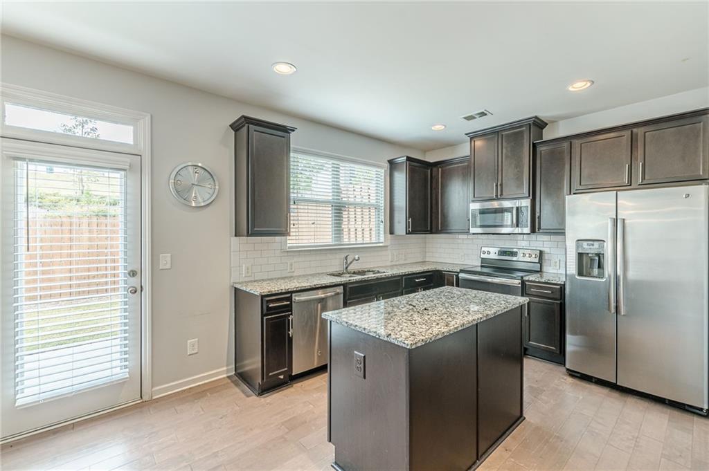 5725 Radford Loop
